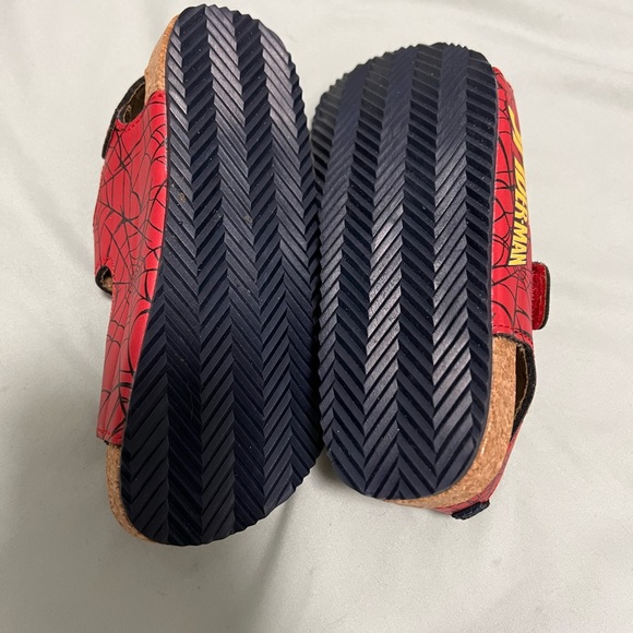 Spider-Man sandals - Picture 3 of 4